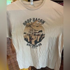 VINTAGE XL “Drop Bacon Not Bombs” t shirt